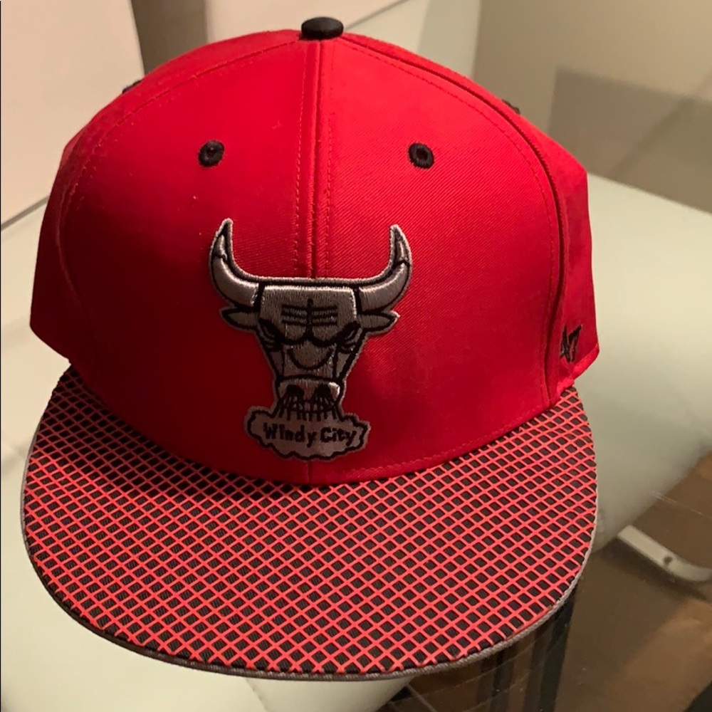 Michael Jordan “Chicago red hat”